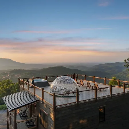 Honeybear Hideaways - #1 Luxury Haven Cabin With Breathtaking Mountain Views, Indoor Pool, Bowling Alley, And Golf